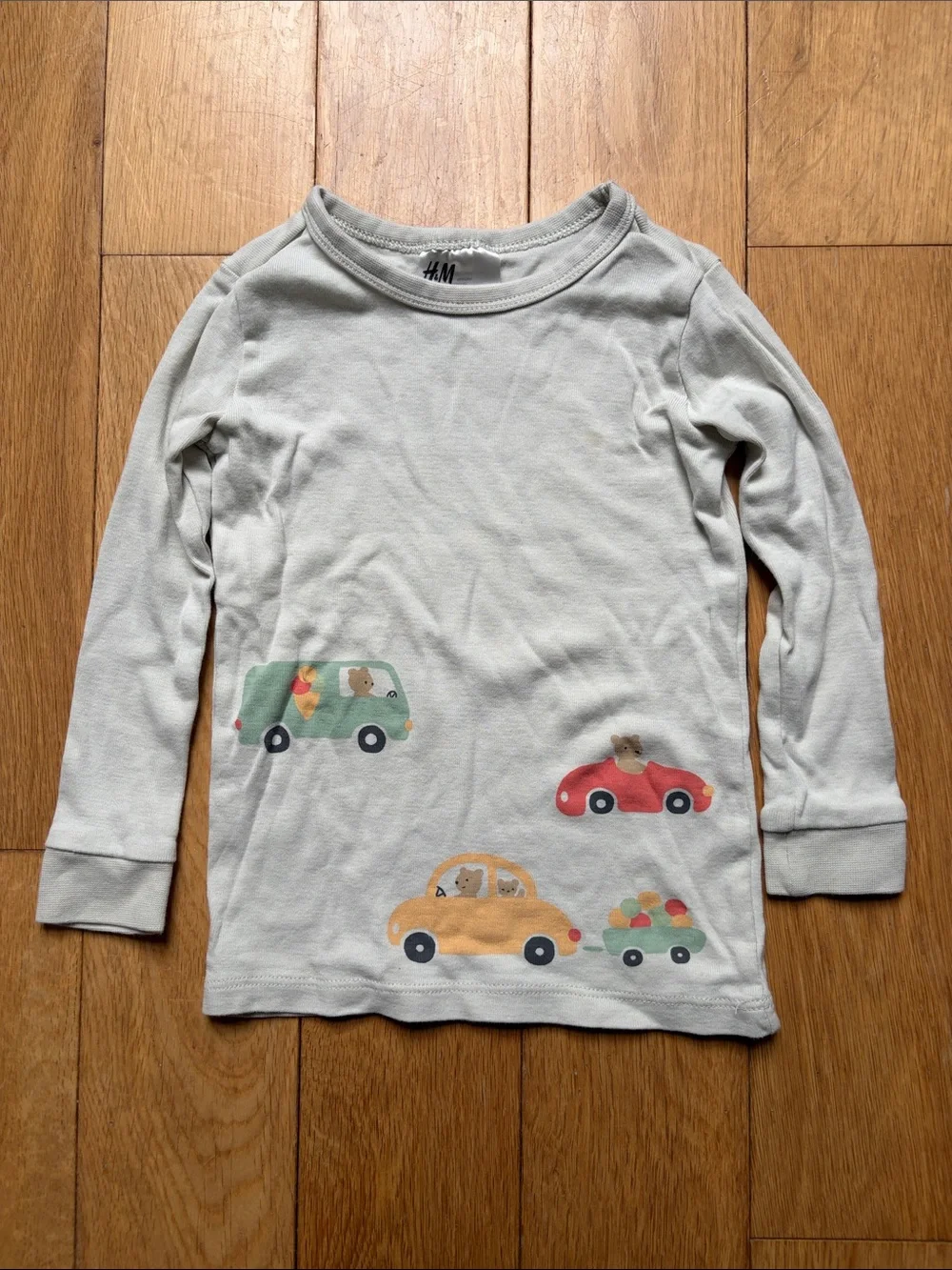 H&M Kids Light Green Long Sleeve Pajama Set with Car Print